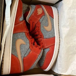 Denim red Jordan 1